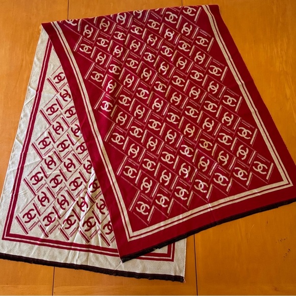 Chanel Signature Red Cream Logo Scarf Wrap - Picture 1 of 8